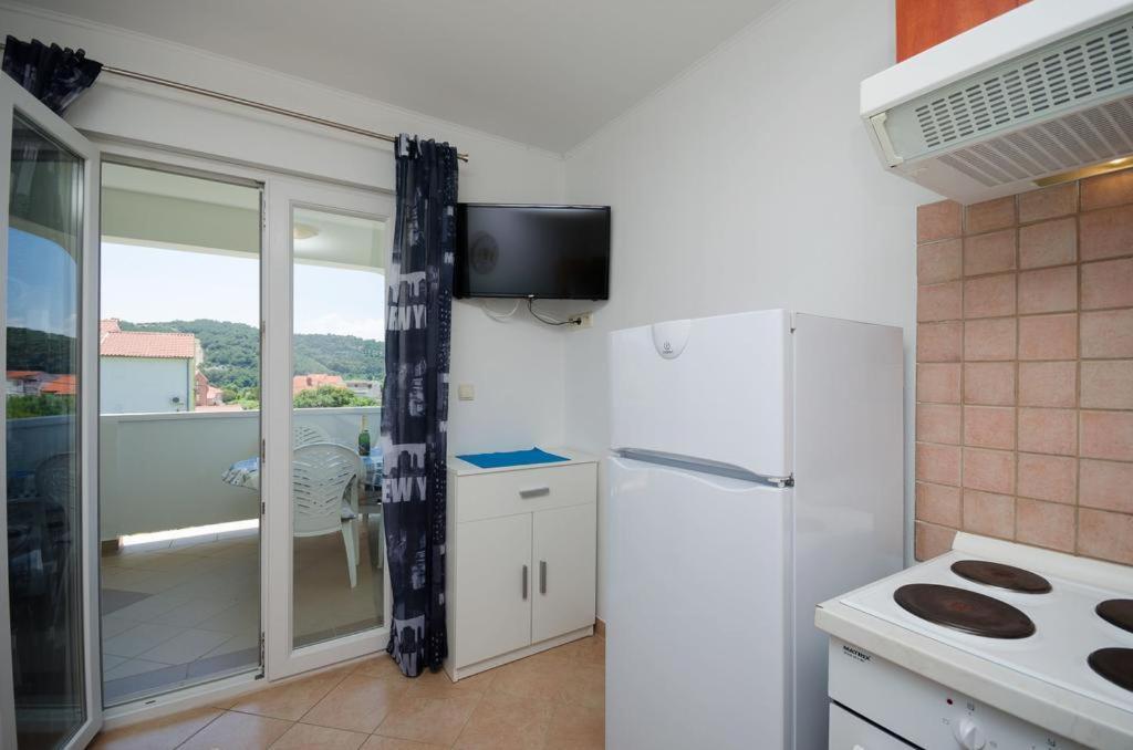 Holiday S&M Lopar Ngoại thất bức ảnh