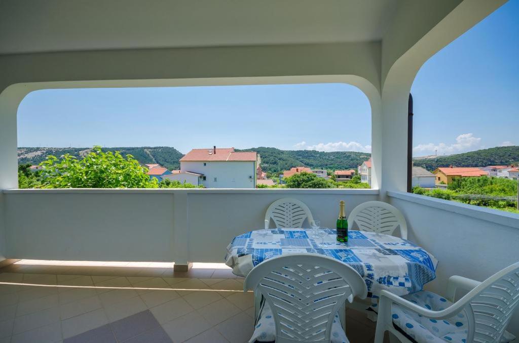 Holiday S&M Lopar Ngoại thất bức ảnh