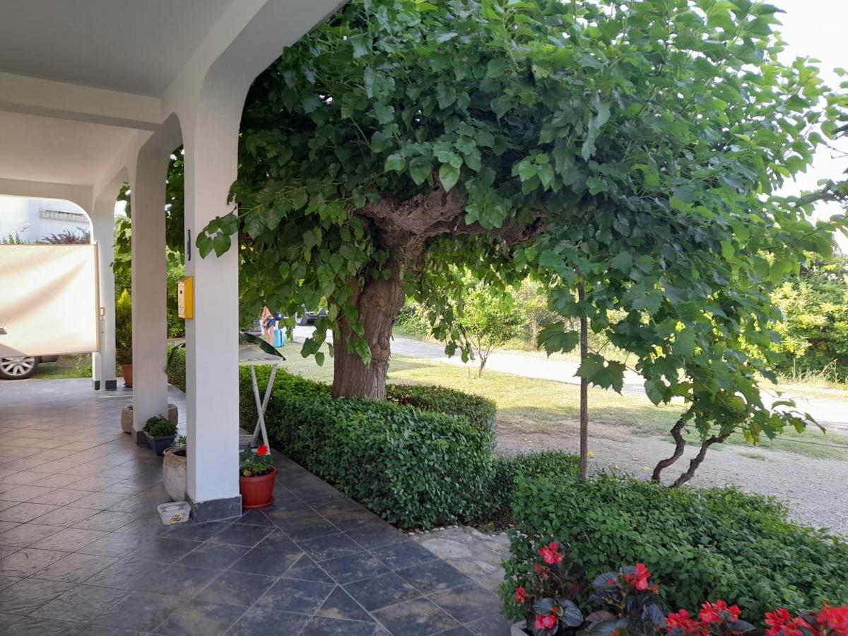 Holiday S&M Lopar Ngoại thất bức ảnh