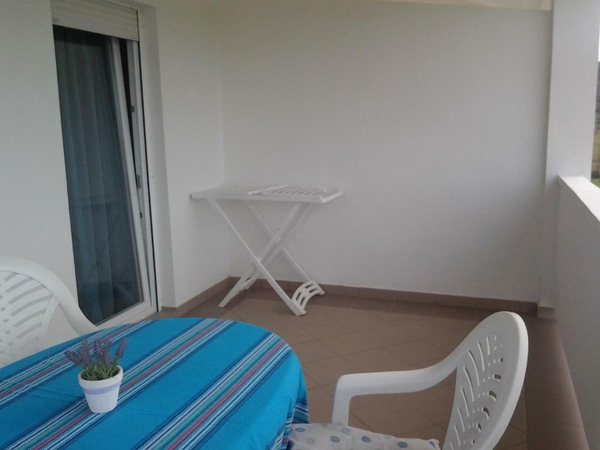Holiday S&M Lopar Ngoại thất bức ảnh